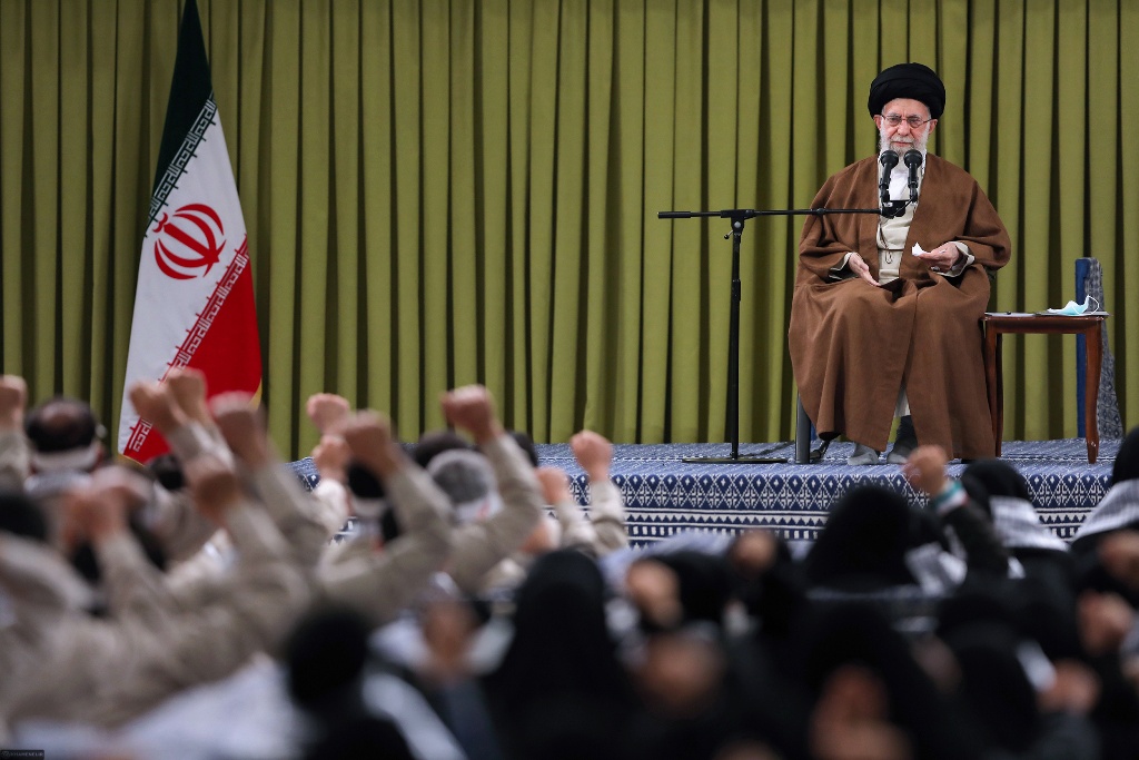 رهبر انقلاب: بسیج یک فرهنگ، گفتمان و تفکّر است
