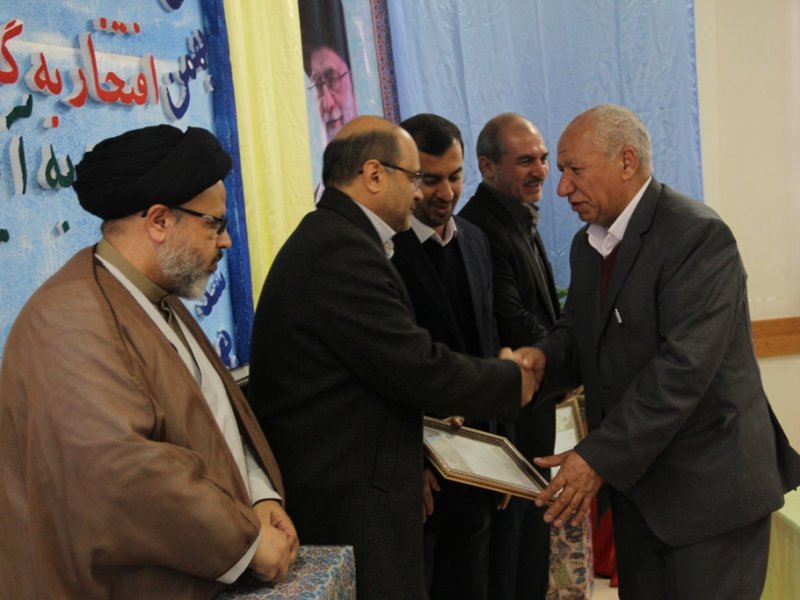تقدیر از بازنشستگان اداره انتظارات